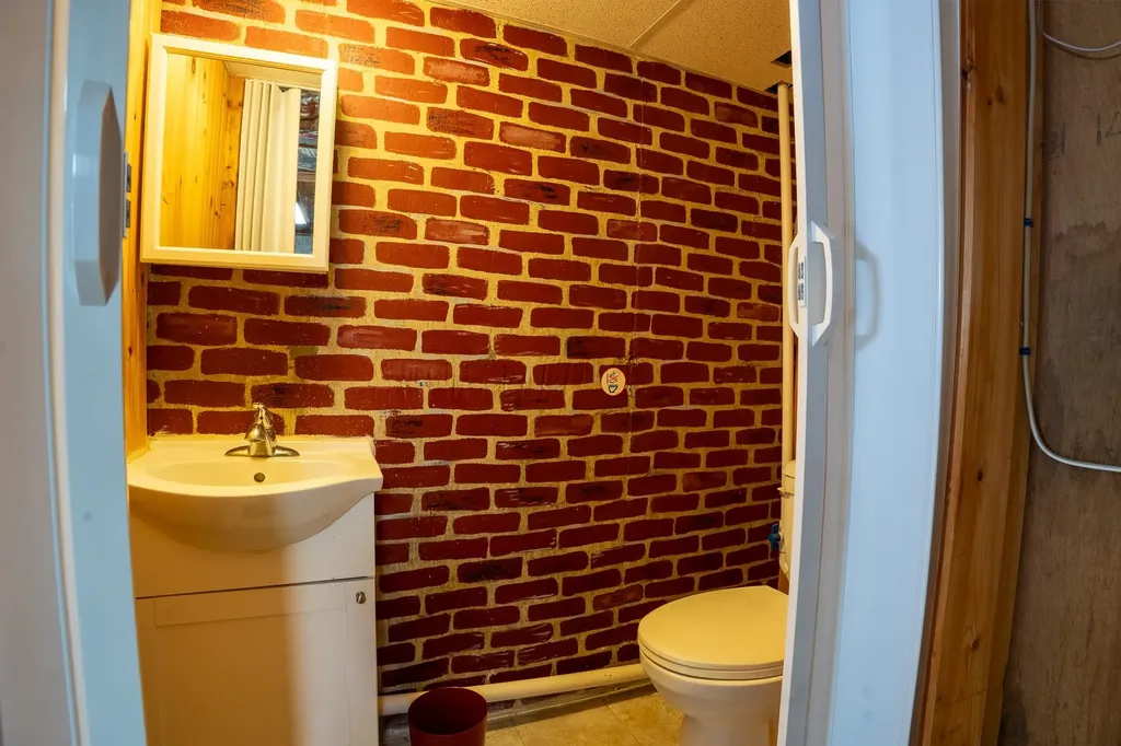 54 Woodland Grove Road Conway NH 03818-0132