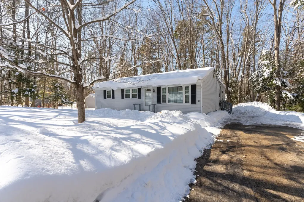 54 Woodland Grove Road Conway NH 03818-0132