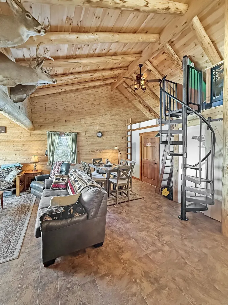 706 Diamond Pond Road Colebrook NH 03576