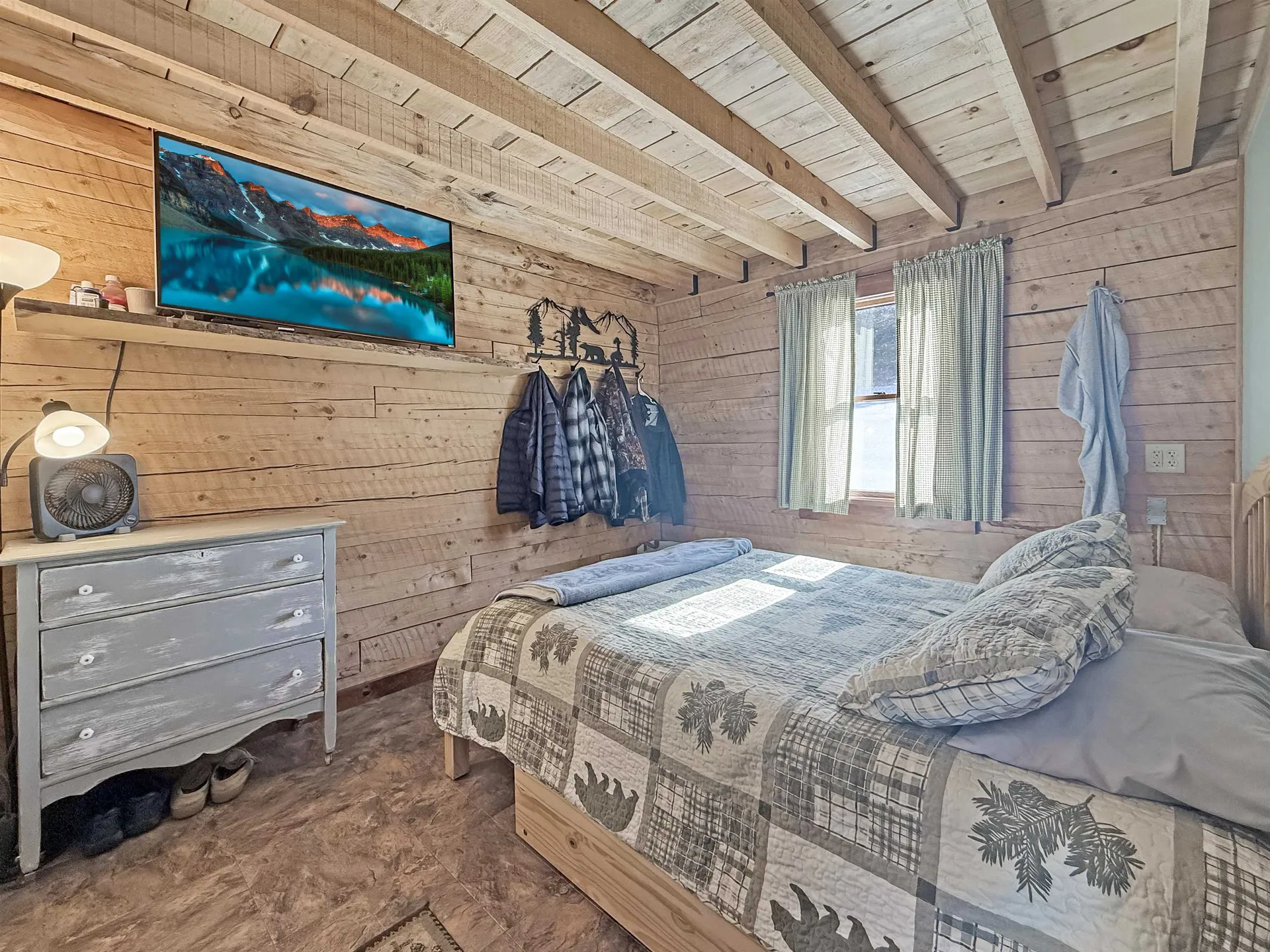 706 Diamond Pond Road Colebrook NH 03576