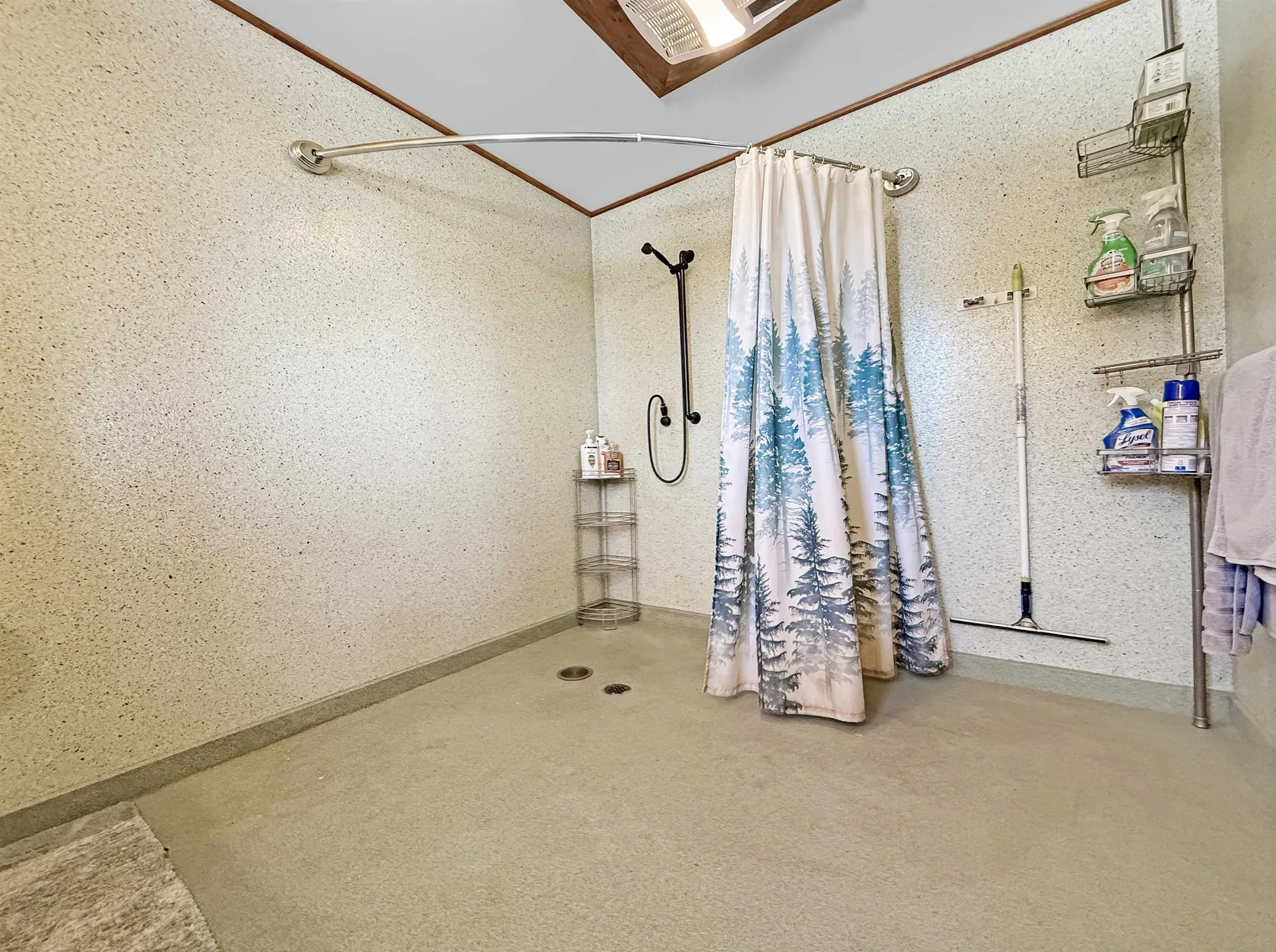 706 Diamond Pond Road Colebrook NH 03576