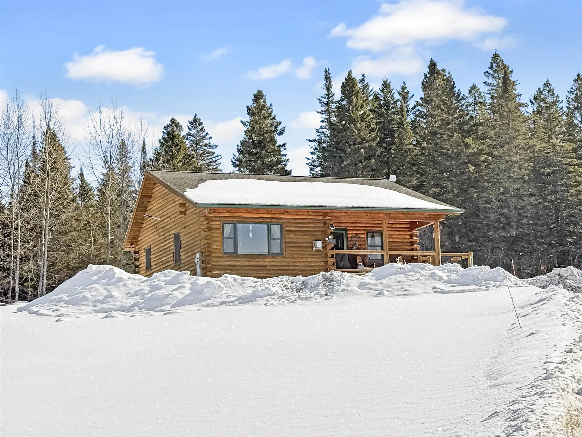 706 Diamond Pond Road Colebrook NH 03576