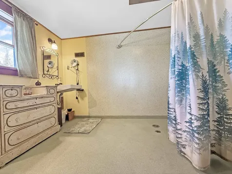 706 Diamond Pond Road Colebrook NH 03576