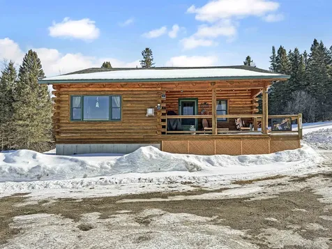 706 Diamond Pond Road Colebrook NH 03576