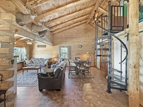 706 Diamond Pond Road Colebrook NH 03576