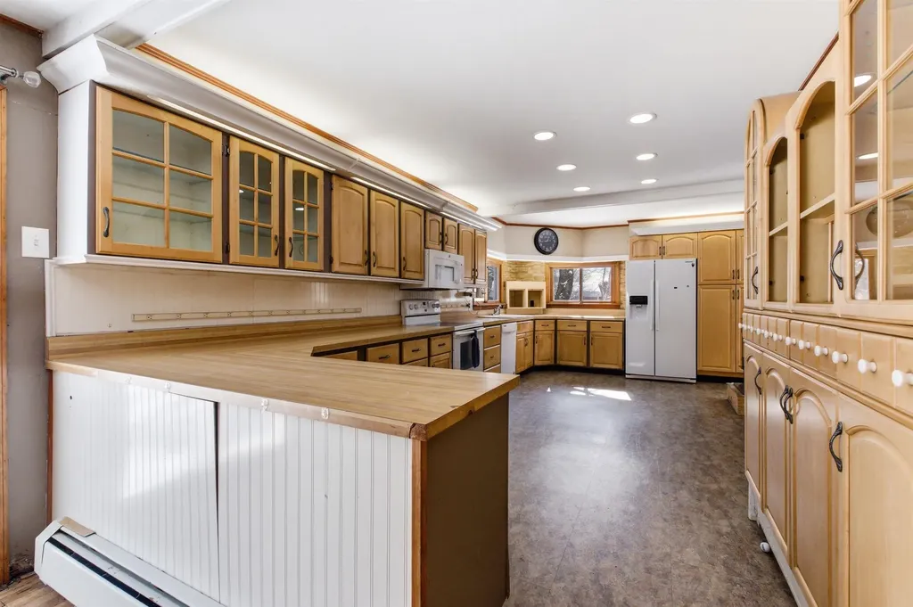 6 Goodbout Road Lincoln NH 03251