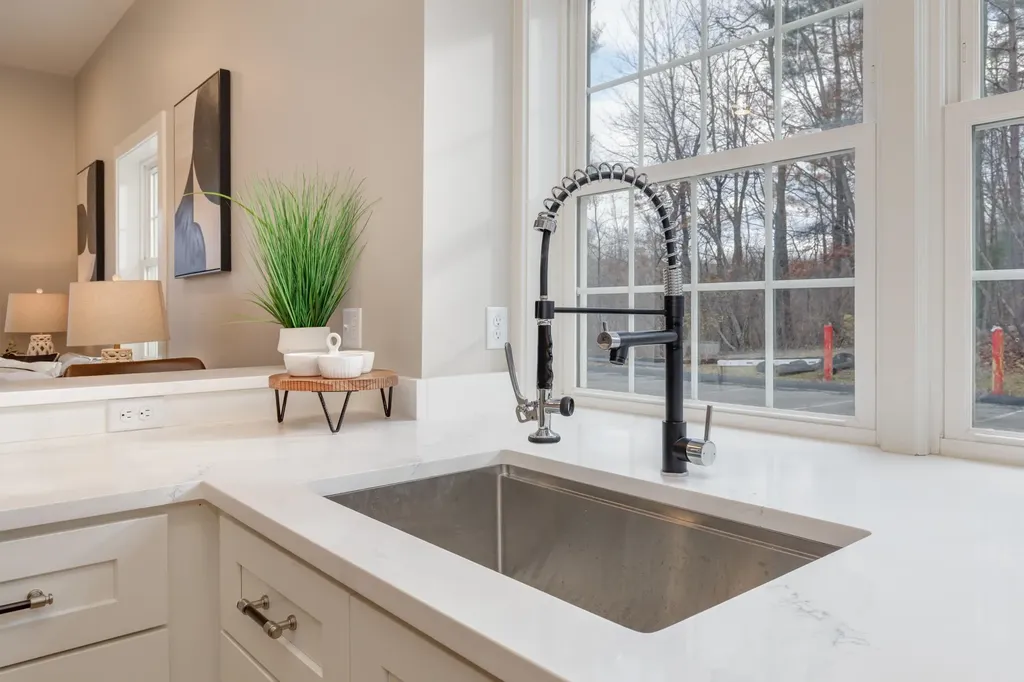 384 Main Street Salem NH 03079