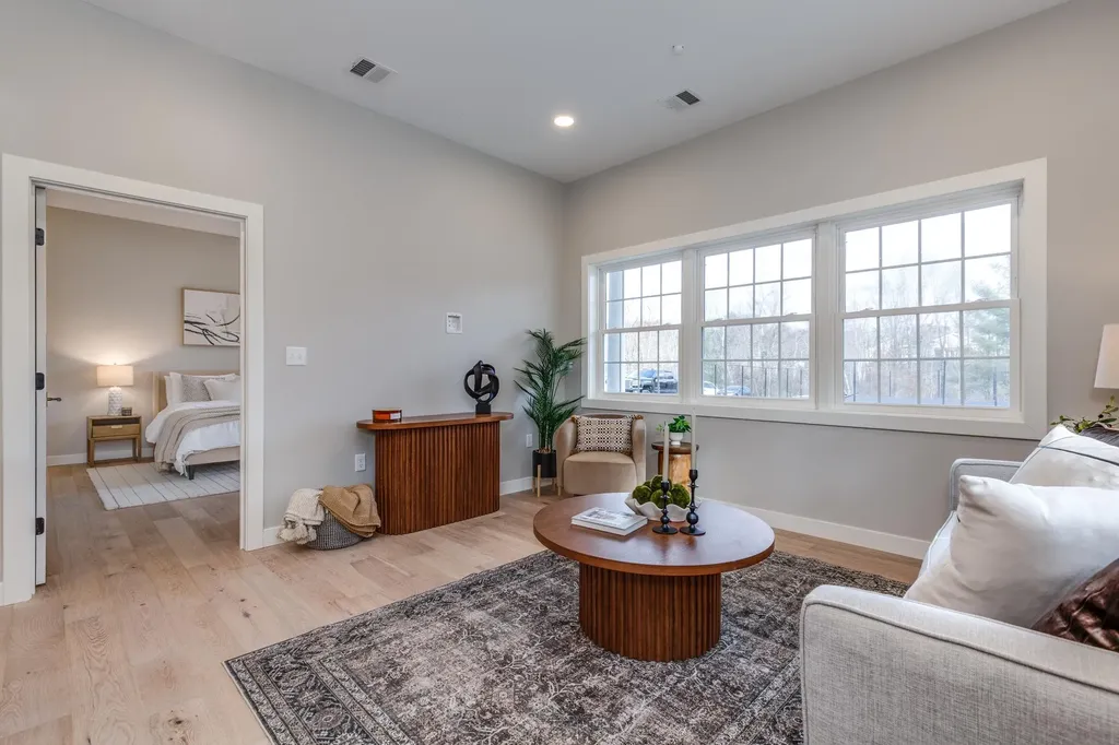 384 Main Street Salem NH 03079