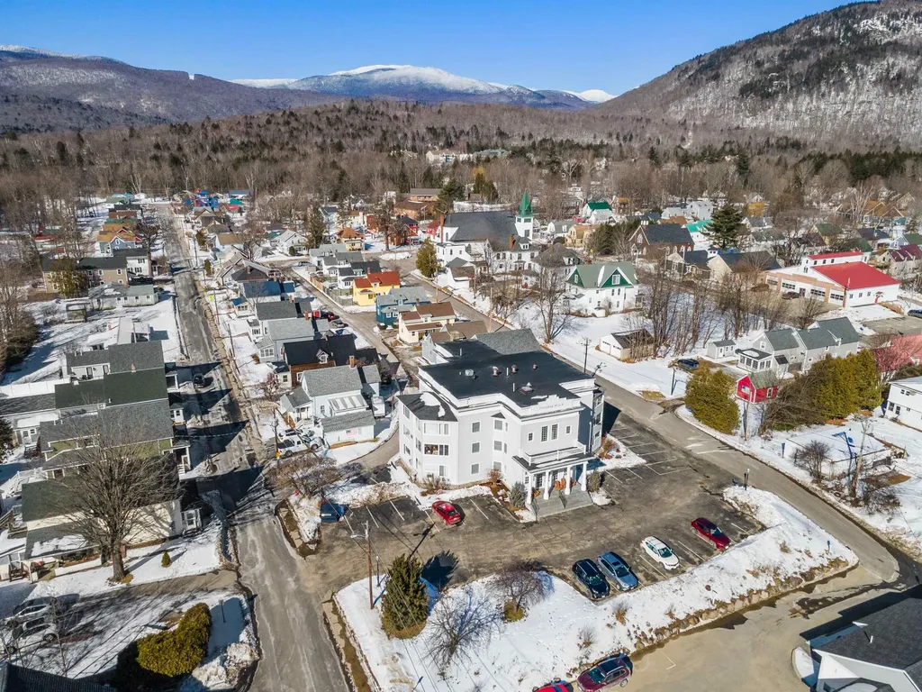 10 School Street Lincoln NH 03251