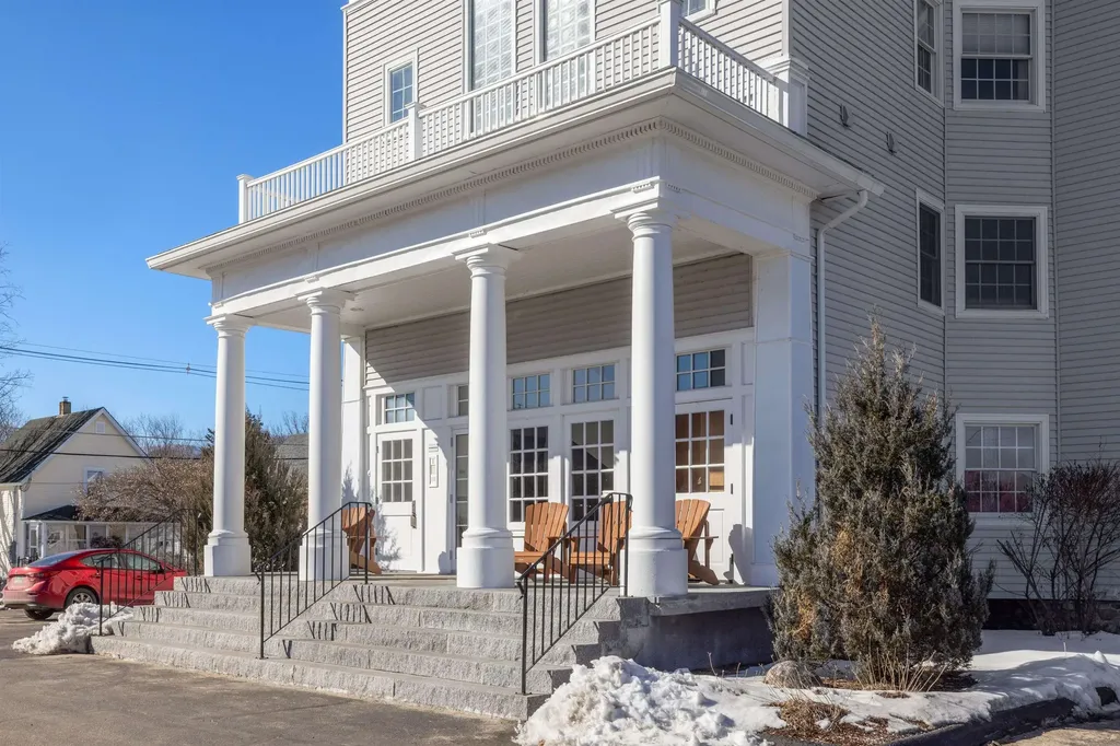 10 School Street Lincoln NH 03251