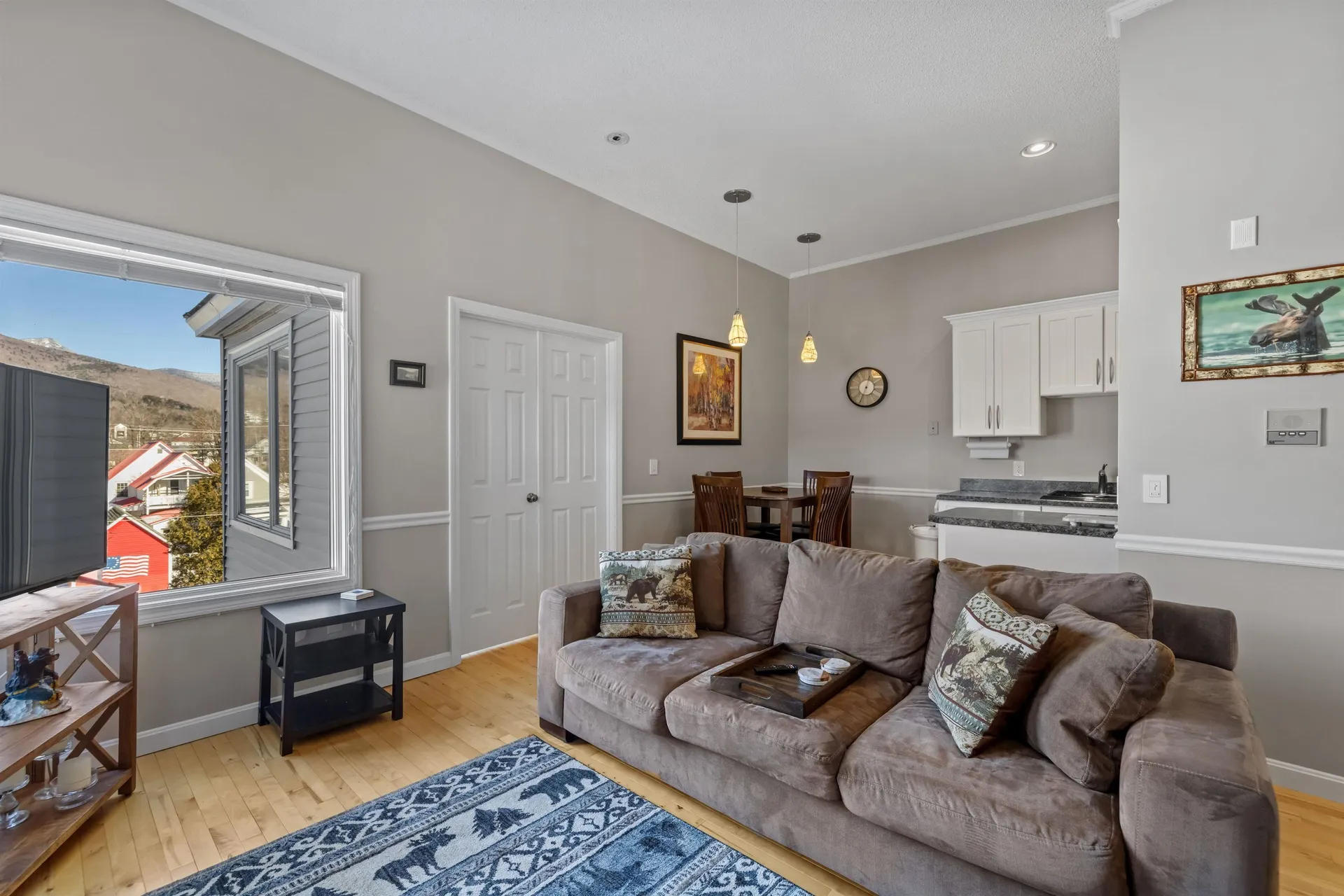 10 School Street Lincoln NH 03251