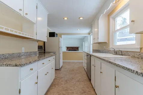 64 Maple Street Somersworth NH 03878