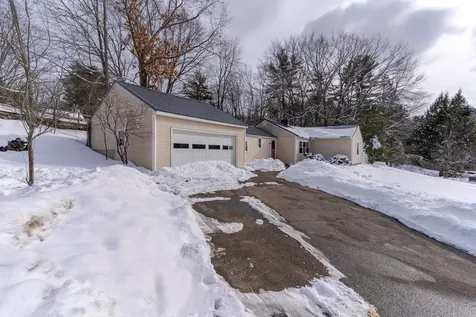 64 Maple Street Somersworth NH 03878