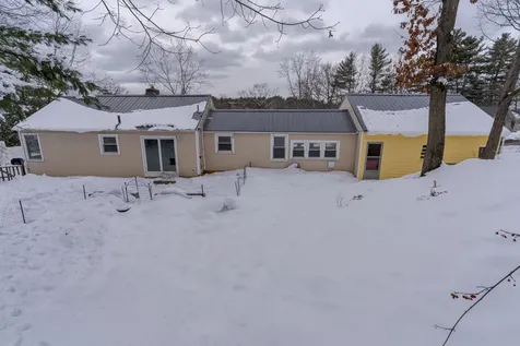 64 Maple Street Somersworth NH 03878