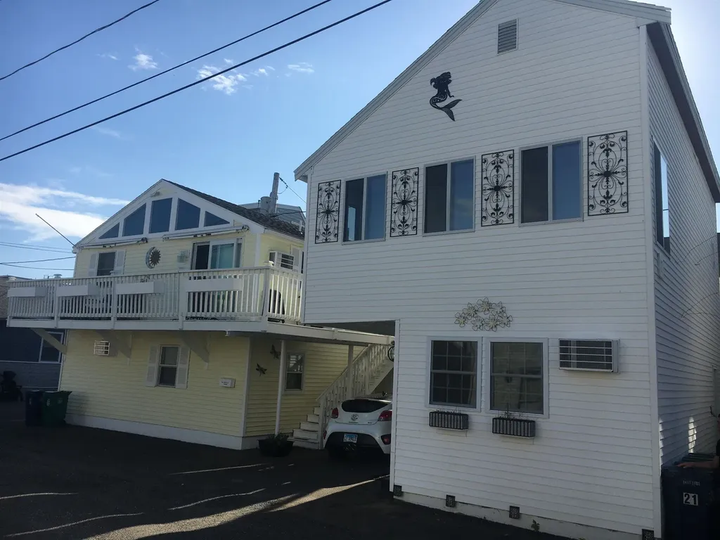 19-21 Kentville Terrace Hampton NH 03842