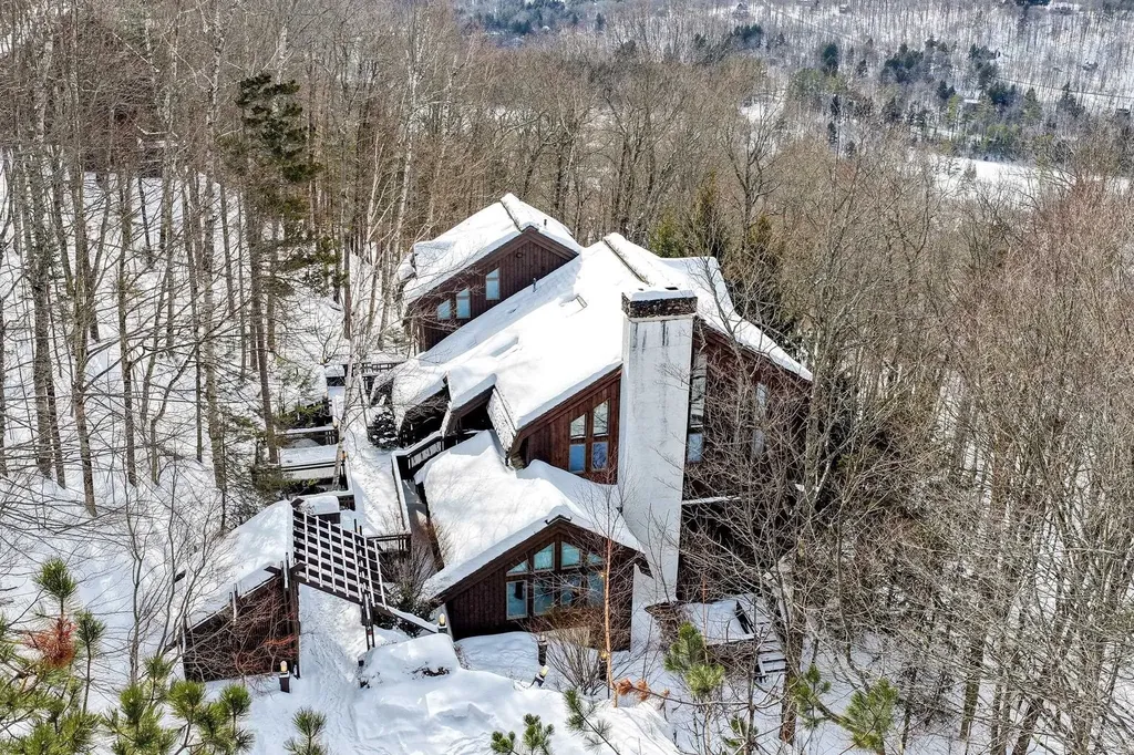 726 East Ash Road Plymouth VT 05056