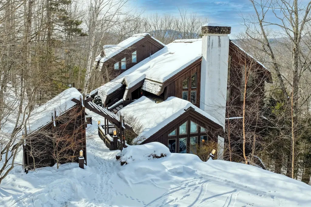 726 East Ash Road Plymouth VT 05056