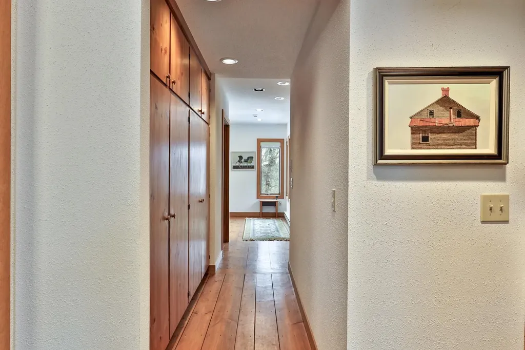 726 East Ash Road Plymouth VT 05056