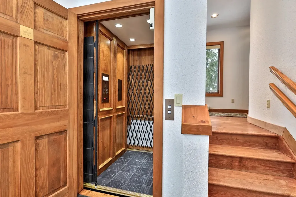 726 East Ash Road Plymouth VT 05056