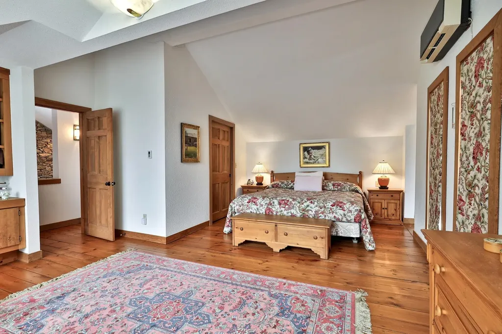 726 East Ash Road Plymouth VT 05056