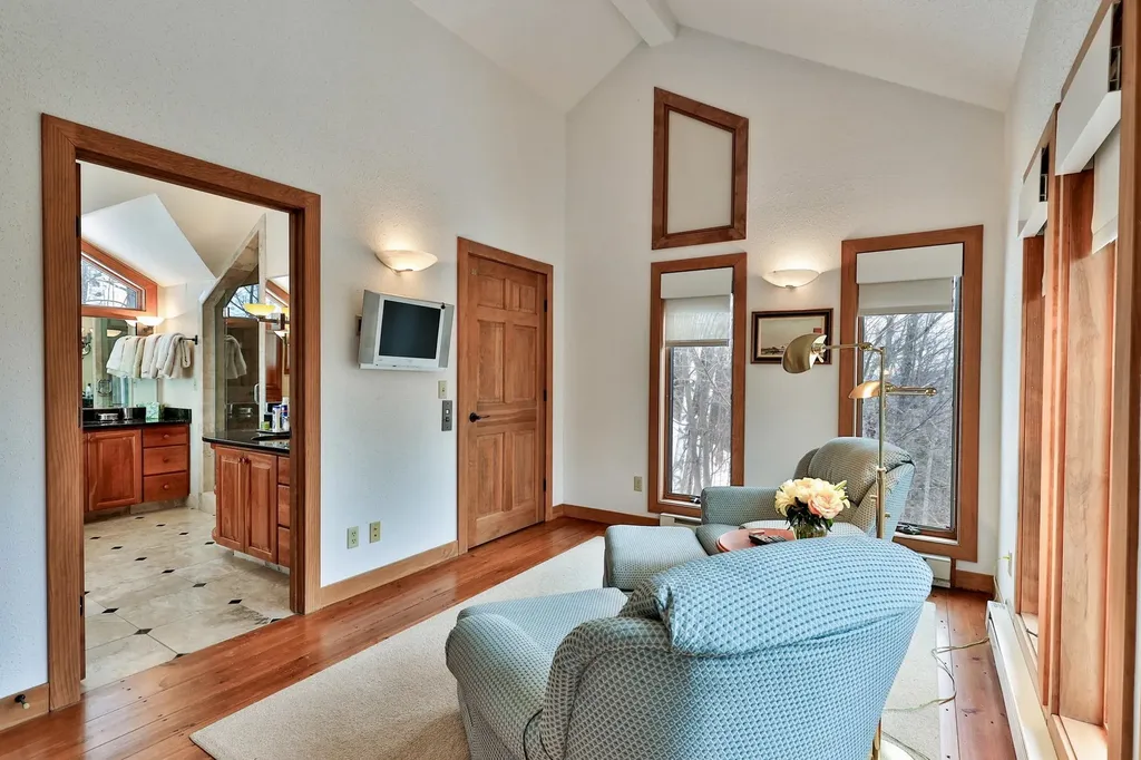 726 East Ash Road Plymouth VT 05056