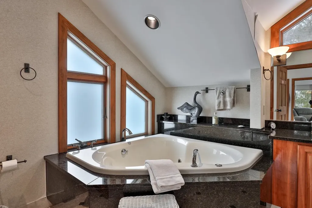 726 East Ash Road Plymouth VT 05056