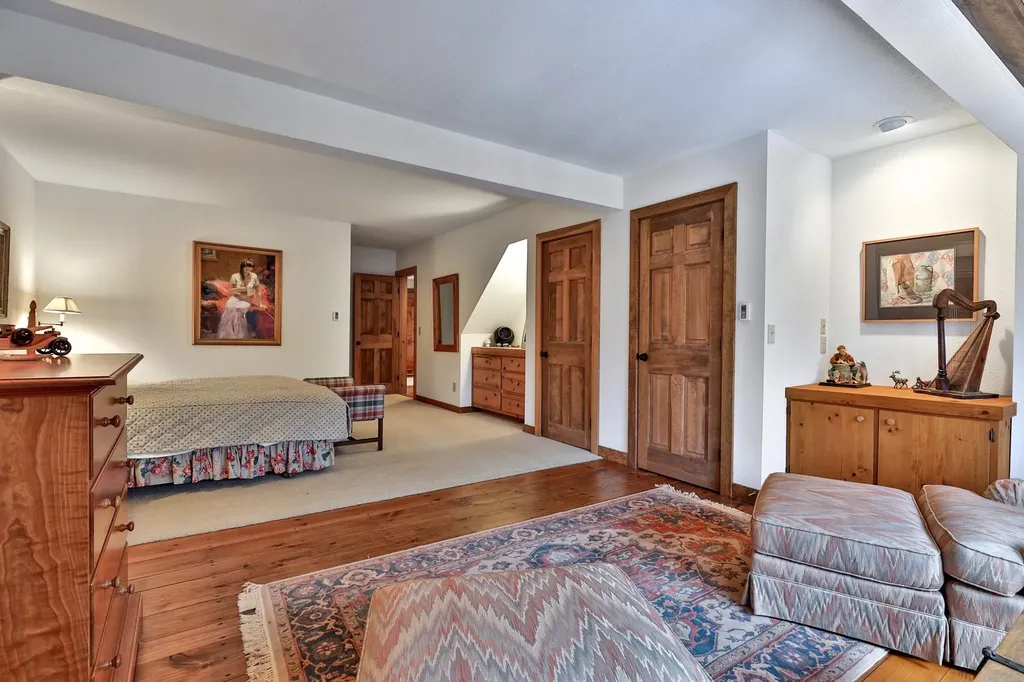 726 East Ash Road Plymouth VT 05056