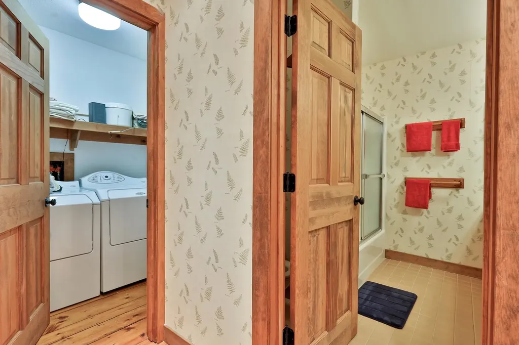 726 East Ash Road Plymouth VT 05056