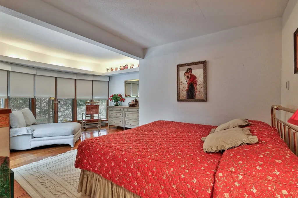 726 East Ash Road Plymouth VT 05056