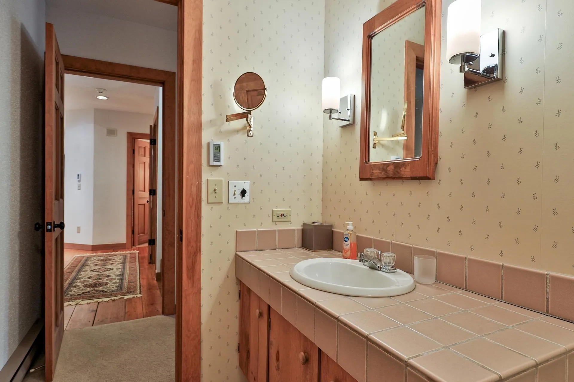 726 East Ash Road Plymouth VT 05056