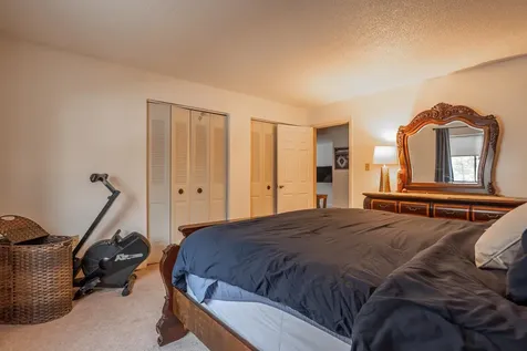 19 Country Club Drive Manchester NH 03102