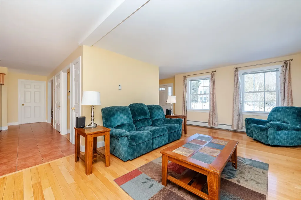 82 Ebony Drive Rochester NH 03867