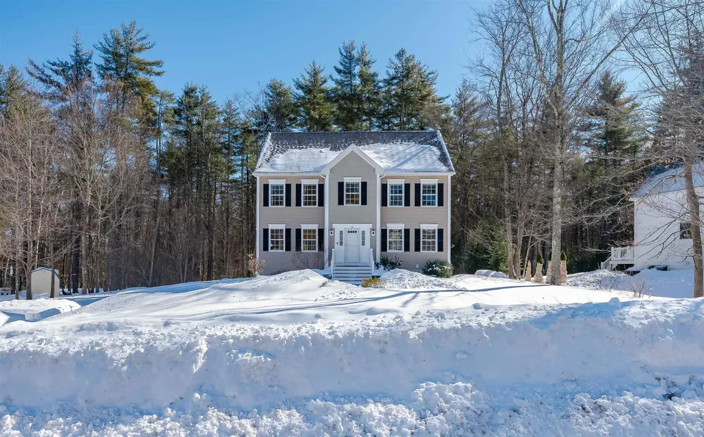 82 Ebony Drive Rochester NH 03867