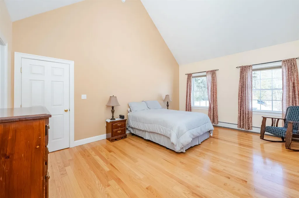 82 Ebony Drive Rochester NH 03867