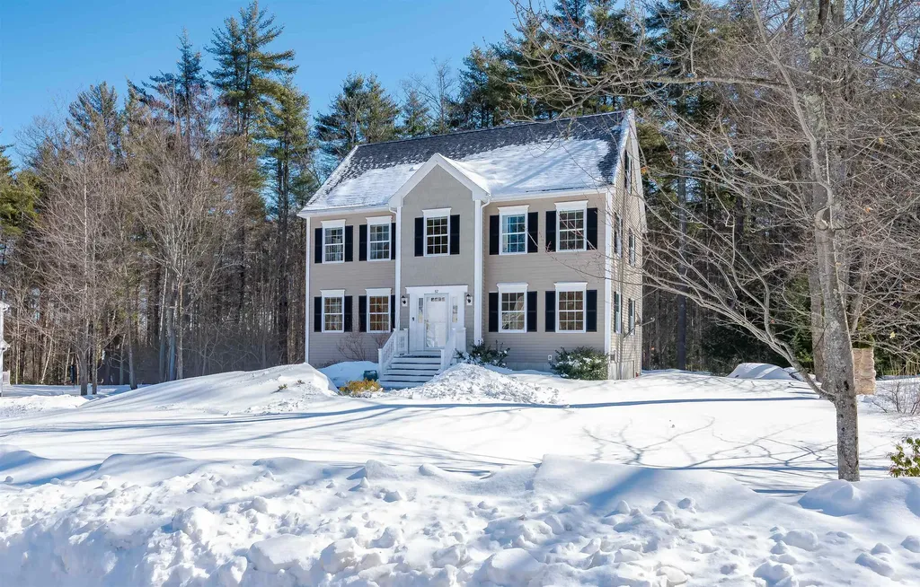 82 Ebony Drive Rochester NH 03867