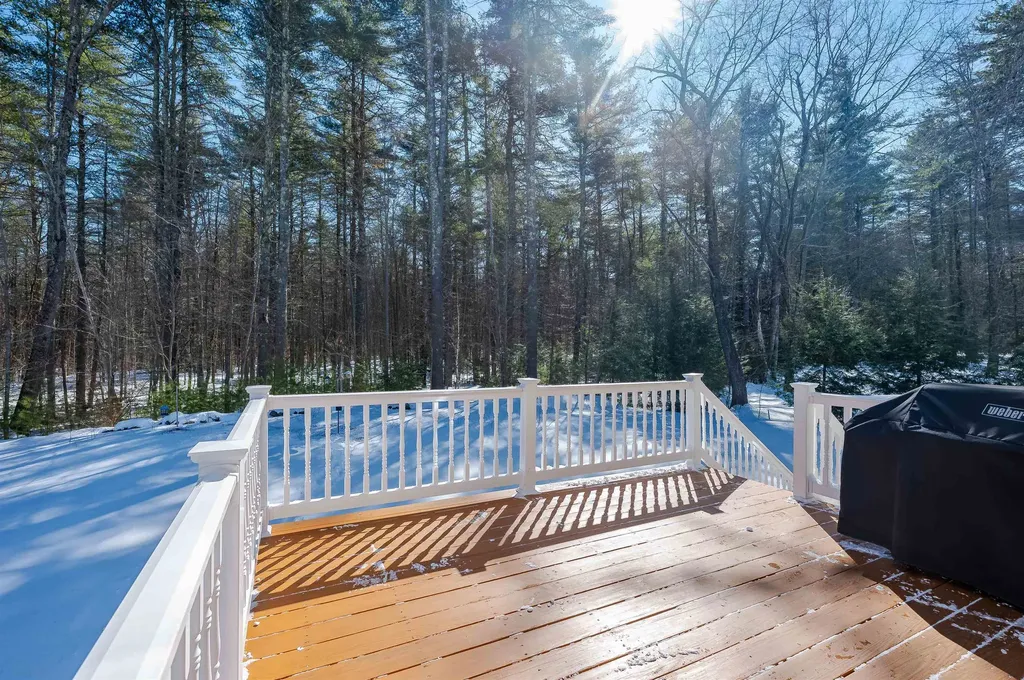 82 Ebony Drive Rochester NH 03867