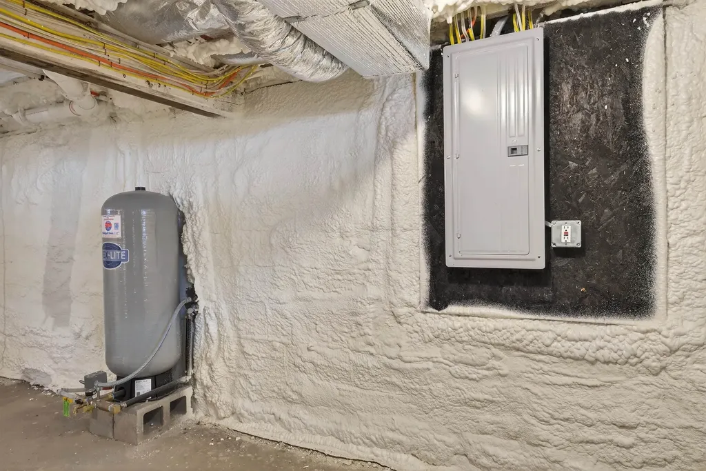 33 Mccrillis Road Nottingham NH 03290