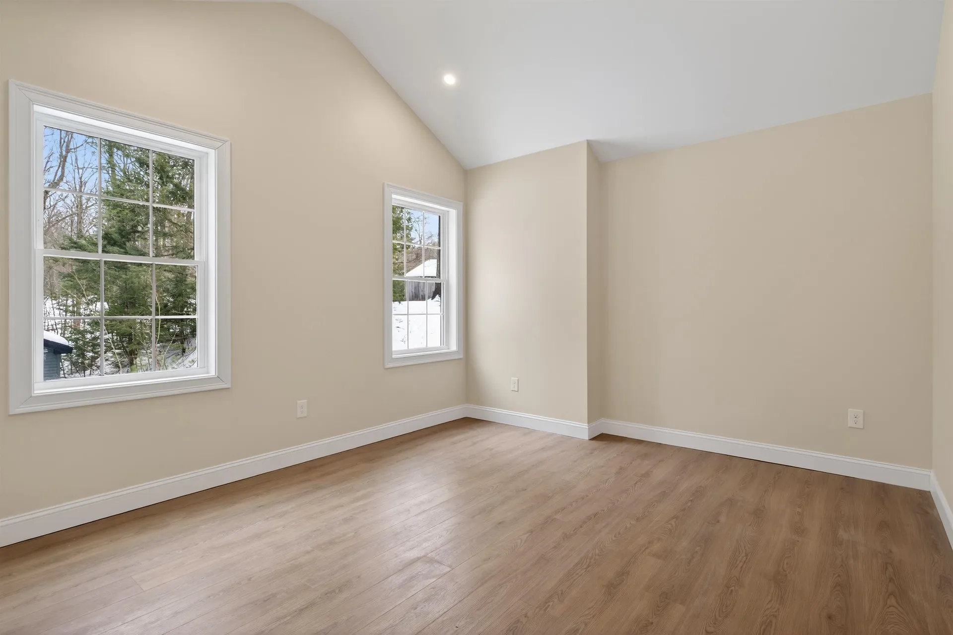 33 Mccrillis Road Nottingham NH 03290