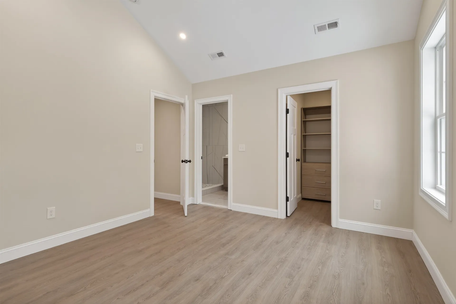 33 Mccrillis Road Nottingham NH 03290