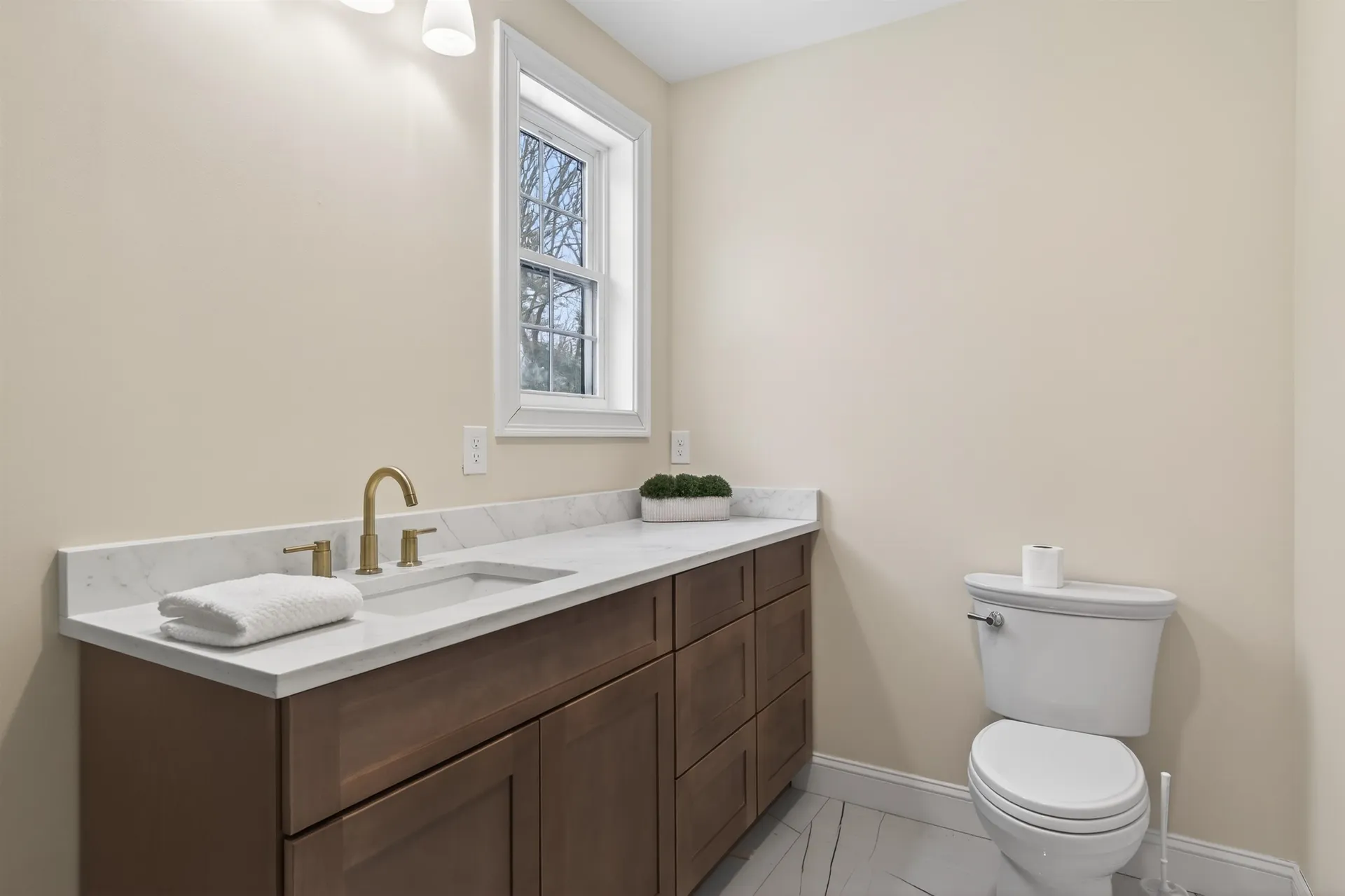 33 Mccrillis Road Nottingham NH 03290