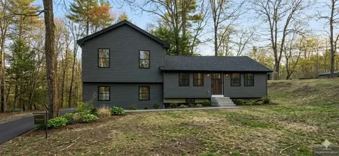 33 Mccrillis Road Nottingham NH 03290