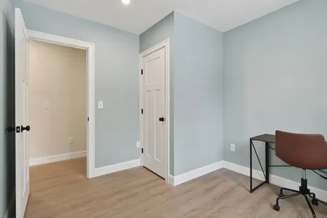 33 Mccrillis Road Nottingham NH 03290