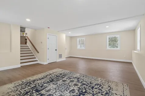 33 Mccrillis Road Nottingham NH 03290