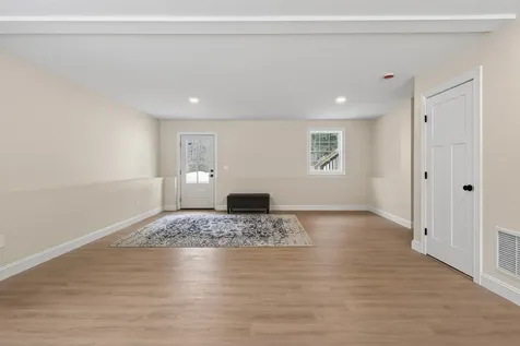 33 Mccrillis Road Nottingham NH 03290