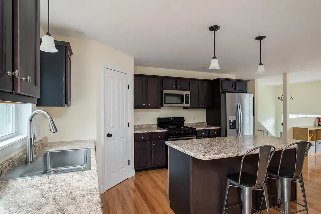 9 Jay Way Rochester NH 03868