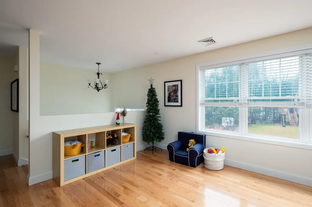 9 Jay Way Rochester NH 03868