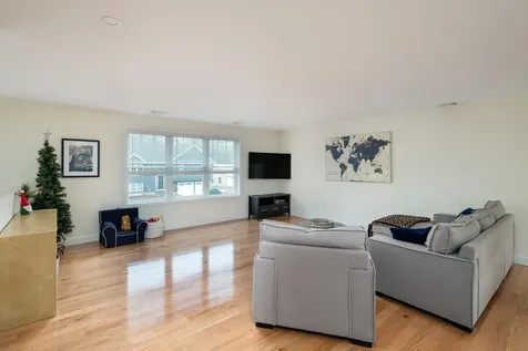 9 Jay Way Rochester NH 03868