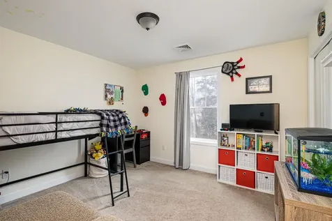 9 Jay Way Rochester NH 03868