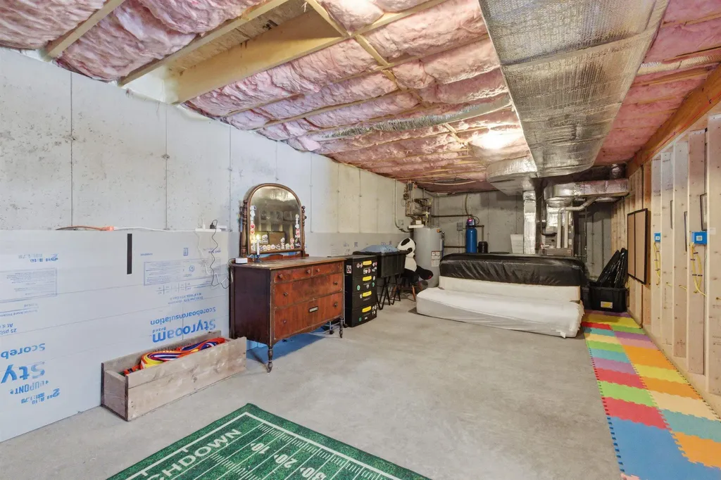 33 West Meadow Road Pittsfield NH 03263