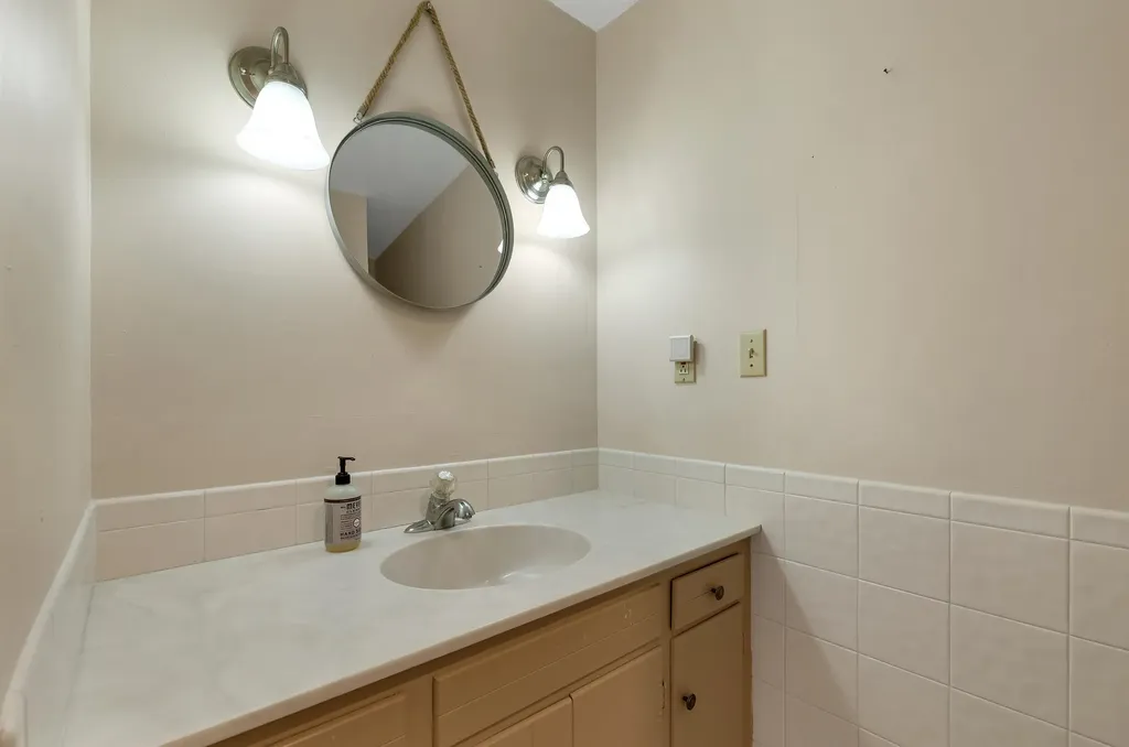 11 Birch Ledge Road Meredith NH 03253